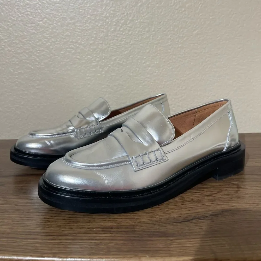 Sold  - Picture 3 of 7